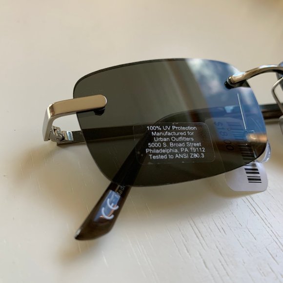 UrbanOutfitters Rilla Rimless Rectangle Sunglasses - Picture 5 of 5